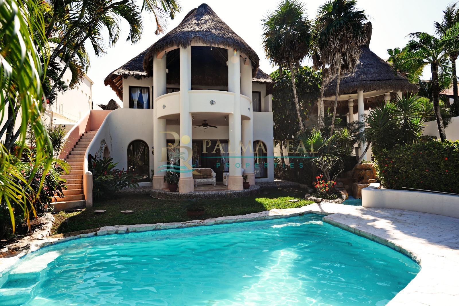 Property gallery FANTASTIC HOUSE ON THE BEACH