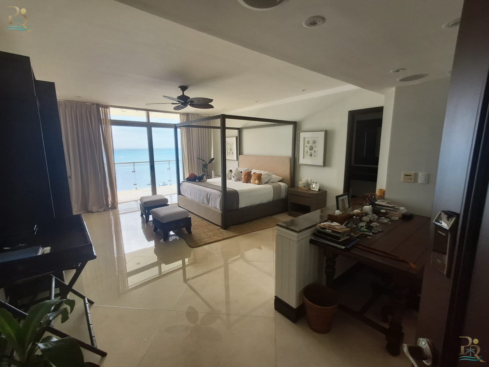 Property gallery The Off-Market 10th