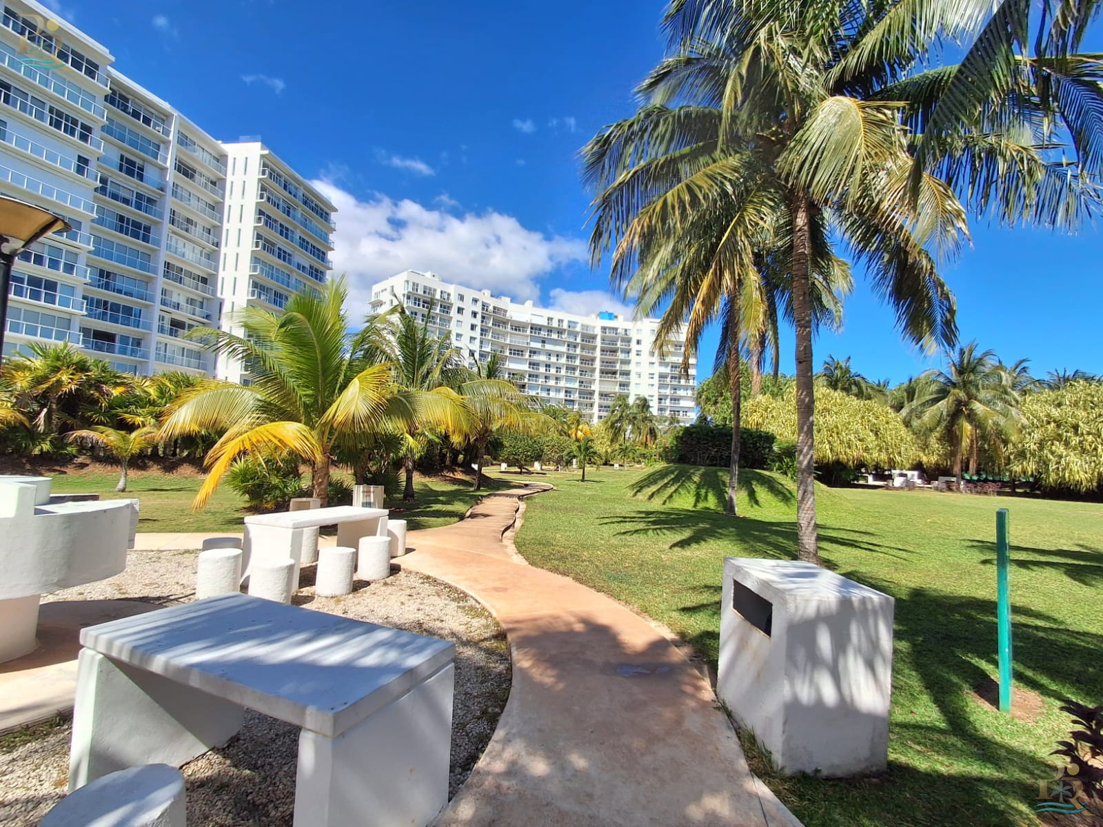 Property gallery Oceanfront Apartment for Sale 6th Floor Sea View