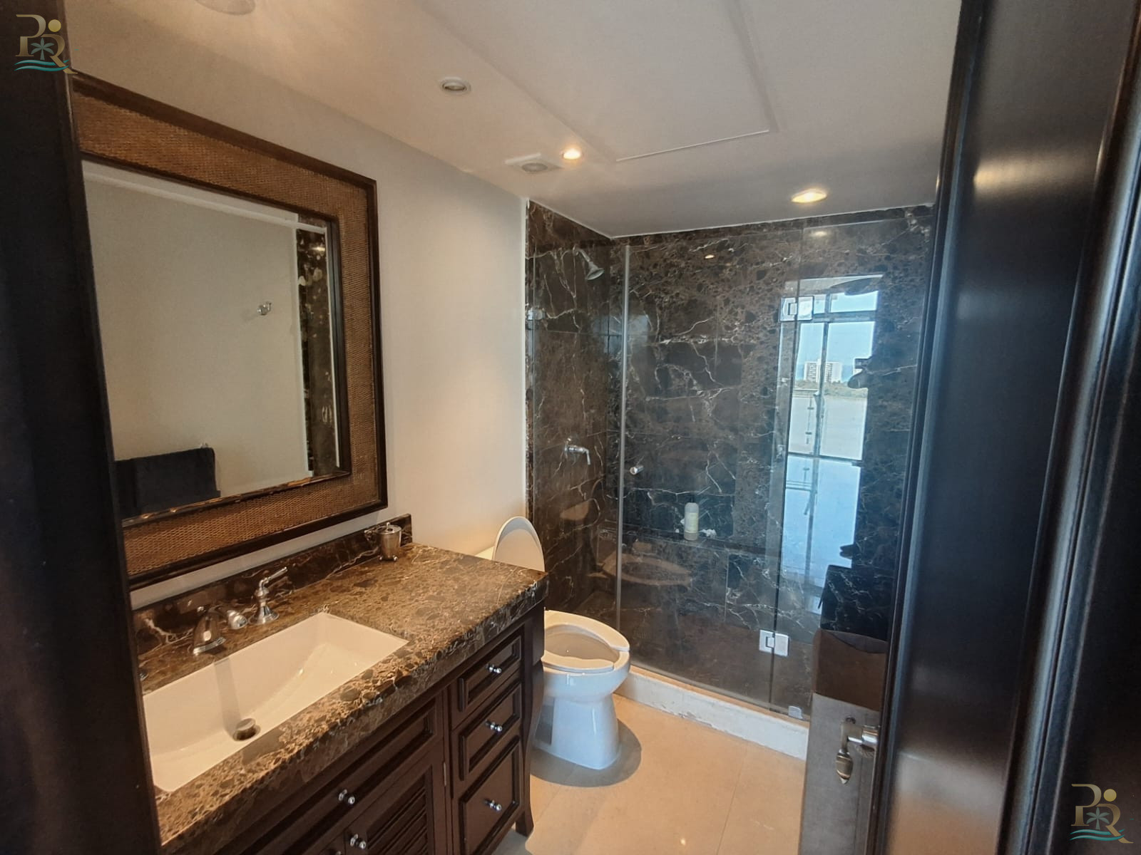 Property gallery The Off-Market 10th