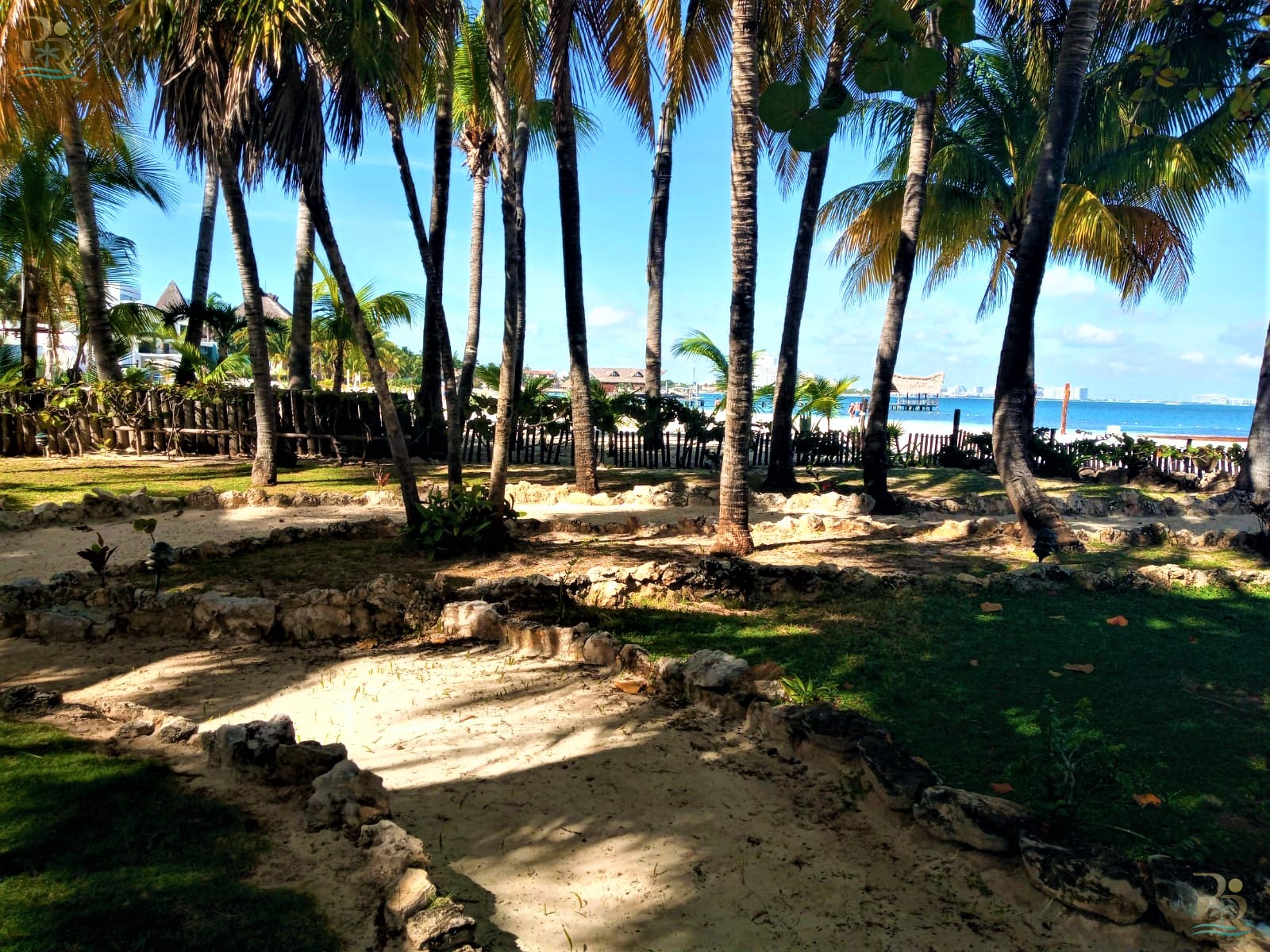 Property gallery EXCLUSIVITY ON THE BEACH: RESIDENCE IN CANCUN'S HOTEL ZONE