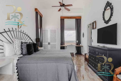 Property gallery Your Sky Sanctuary in Cancún: A Penthouse Where Every Sunrise is Pure Gold