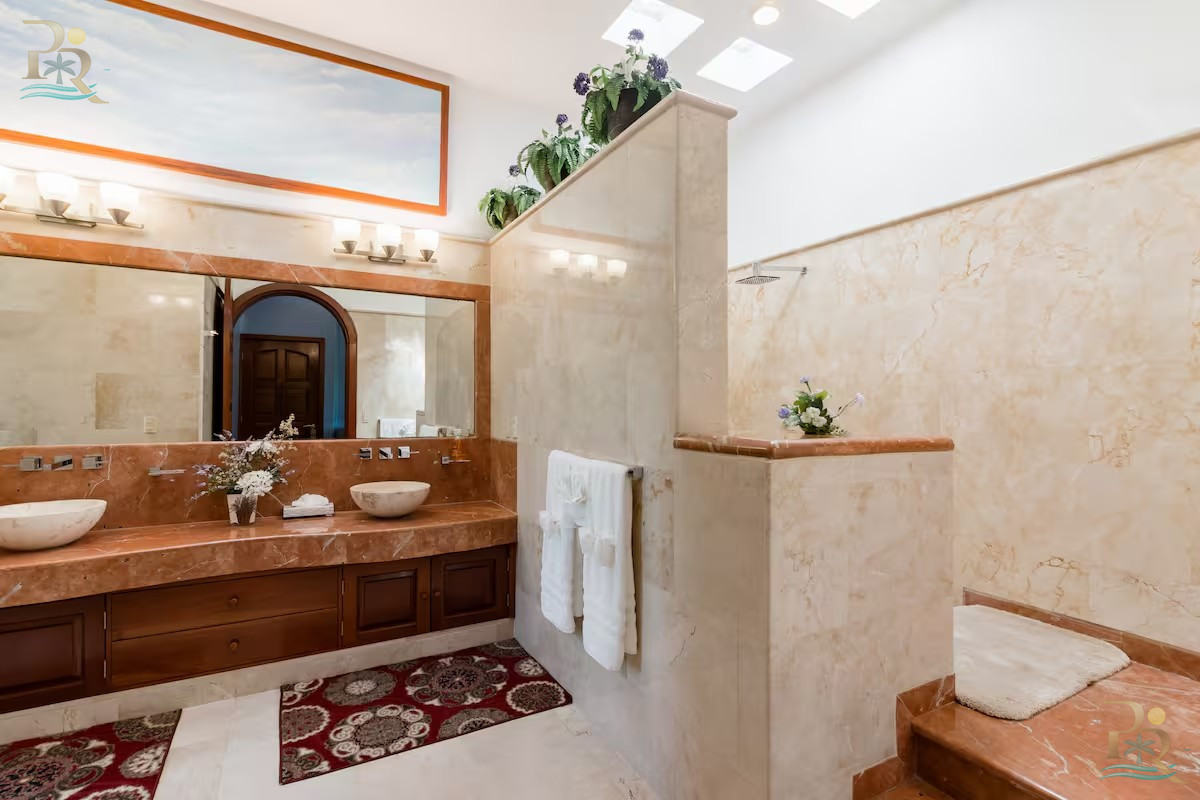 Property gallery Tropical retreat with beach access and golf course views