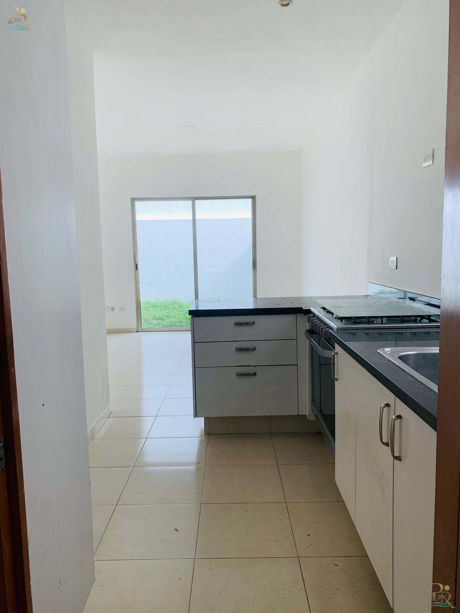 Property gallery Bright and Modern Family Home in Residencial.