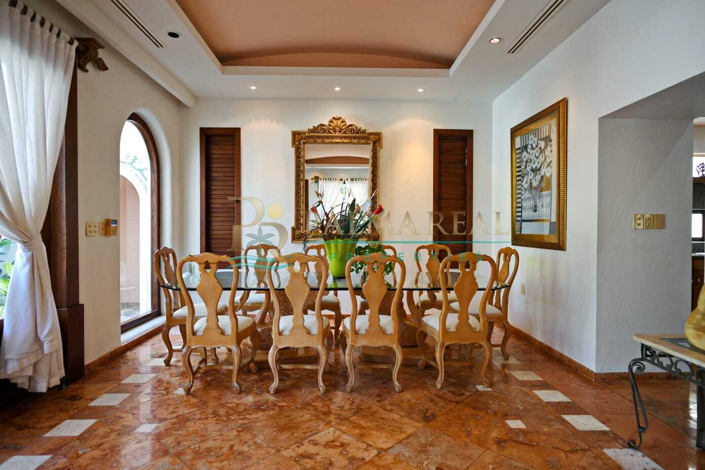 Property gallery FANTASTIC HOUSE ON THE BEACH