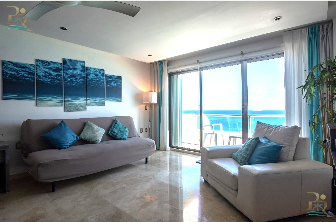 Property gallery LUXURY PENTHOUSE WITH PANORAMIC VIEWS OF THE SEA AND LAGOON IN CANCUN'S HOTEL ZONE