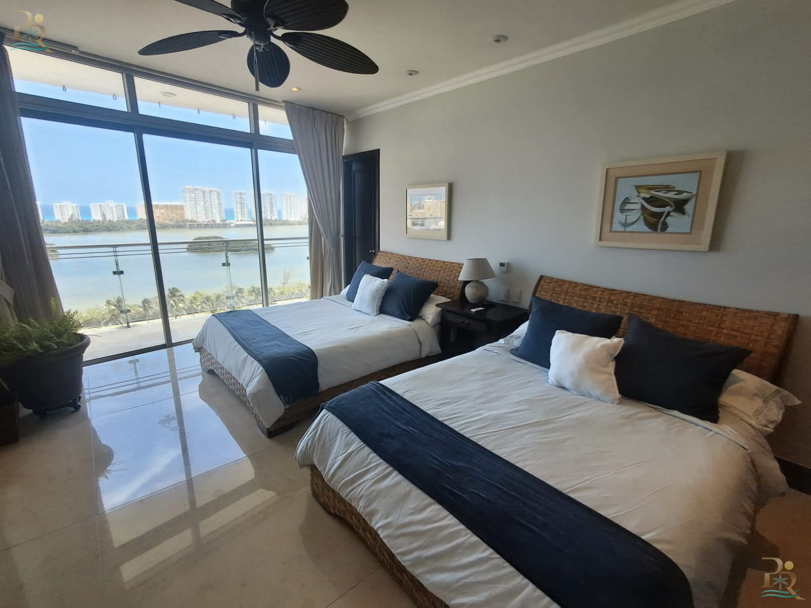 Property gallery The Off-Market 10th