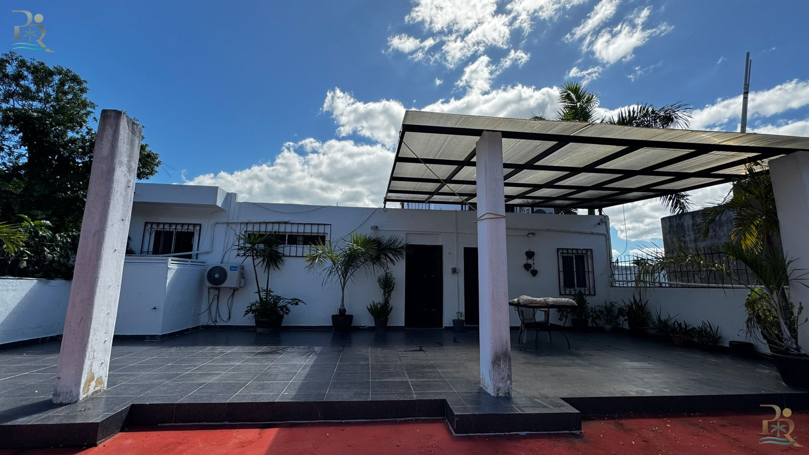 Property gallery Prime Investment Opportunity: Mixed-Use Estate Steps from Cancun’s Hotel Zone