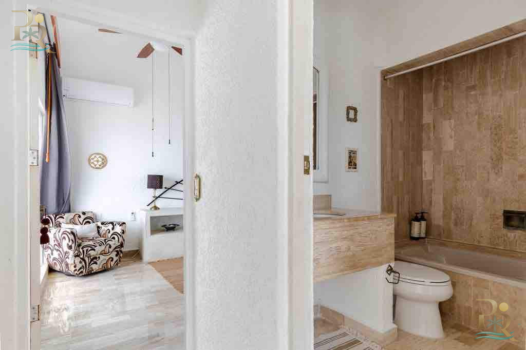 Property gallery Your Sky Sanctuary in Cancún: A Penthouse Where Every Sunrise is Pure Gold