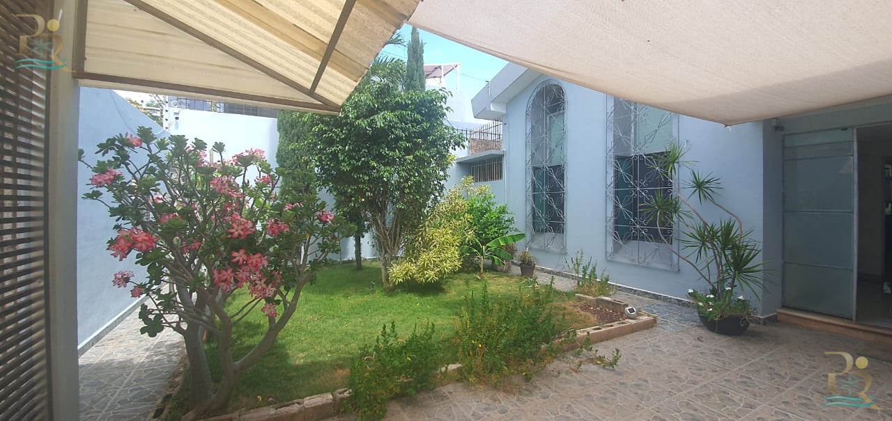 Property gallery IMPRESSIVE RESIDENCE WITH HIGH-QUALITY FINISHES