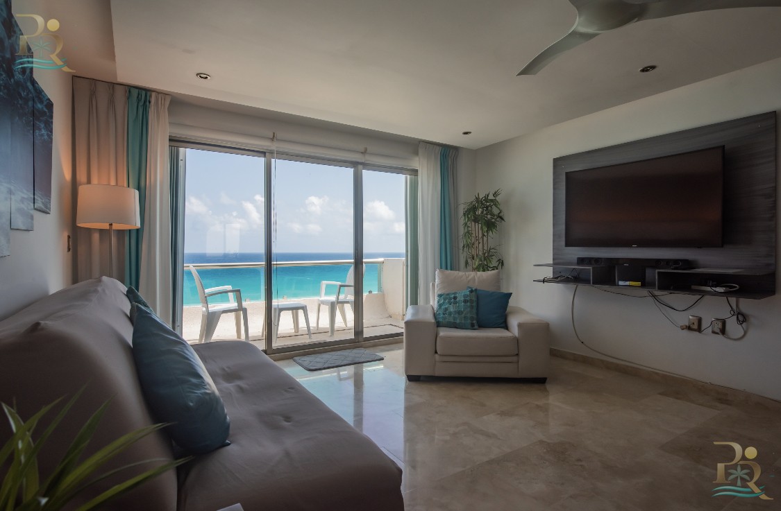 Property gallery LUXURY PENTHOUSE WITH PANORAMIC VIEWS OF THE SEA AND LAGOON IN CANCUN'S HOTEL ZONE
