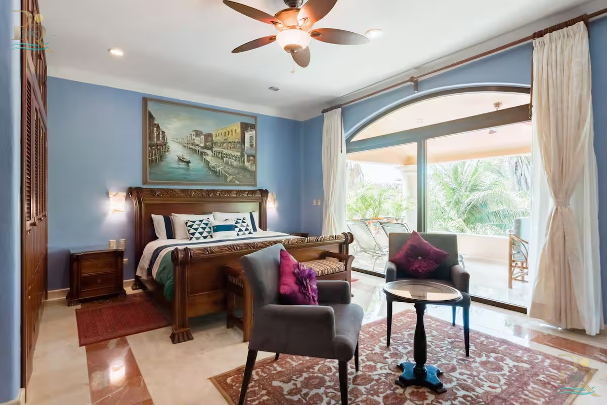Property gallery Tropical retreat with beach access and golf course views