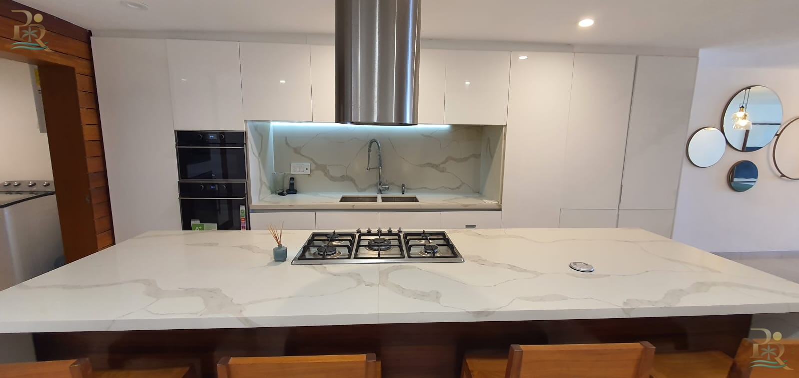 Property gallery Beautiful Modern House with Ocean View