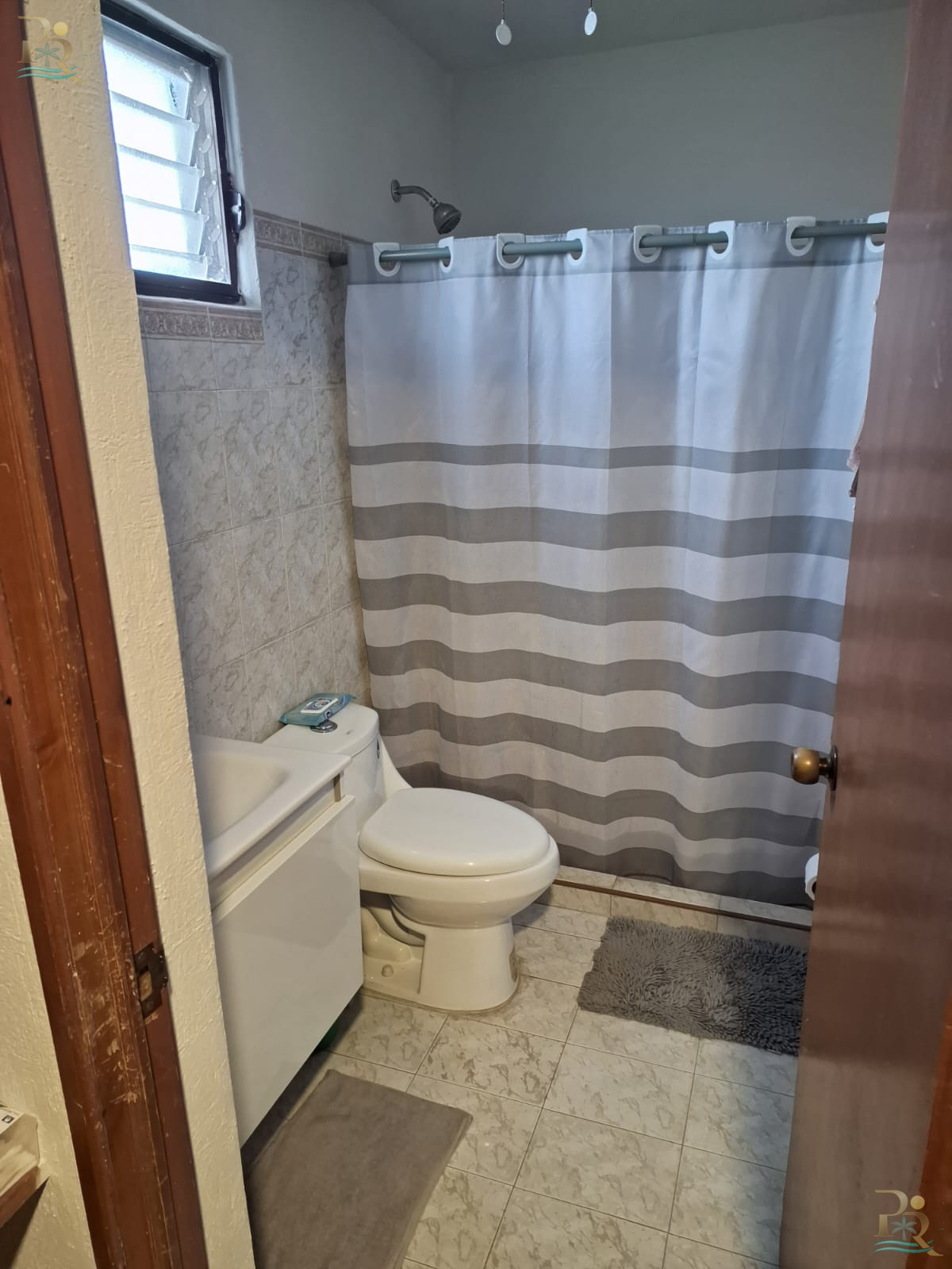 Property gallery UNIQUE OPPORTUNITY: ¡BEACHFRONT HOUSE!