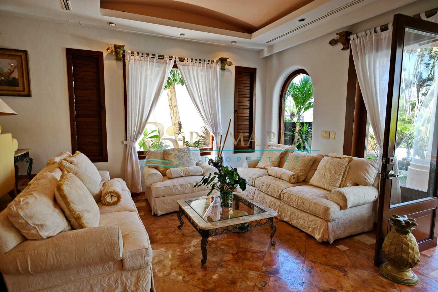 Property gallery FANTASTIC HOUSE ON THE BEACH