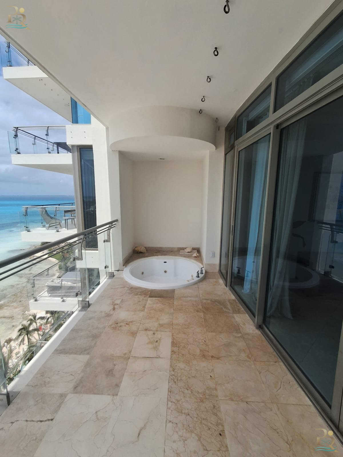 Property gallery The Off-Market 10th