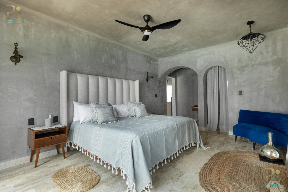Property gallery Exclusive Ocean & Lagoon View Apartment with Panoramic Views