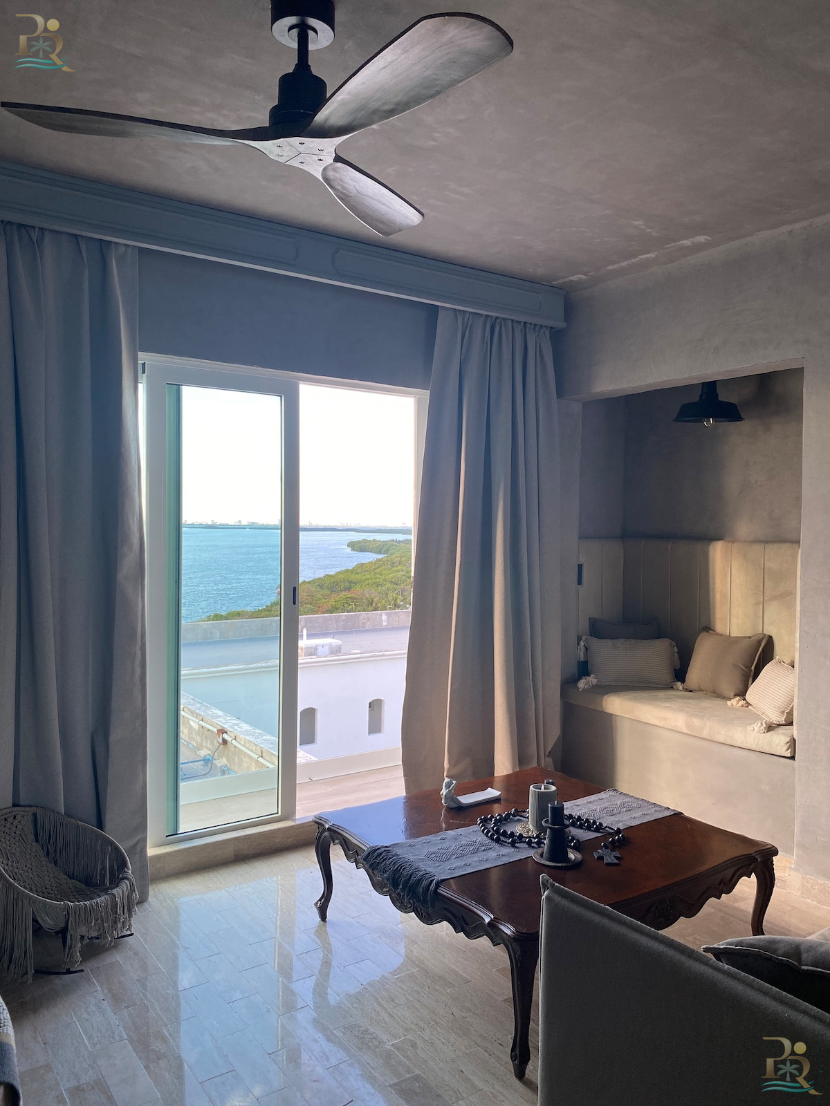 Property gallery Exclusive Ocean & Lagoon View Apartment with Panoramic Views