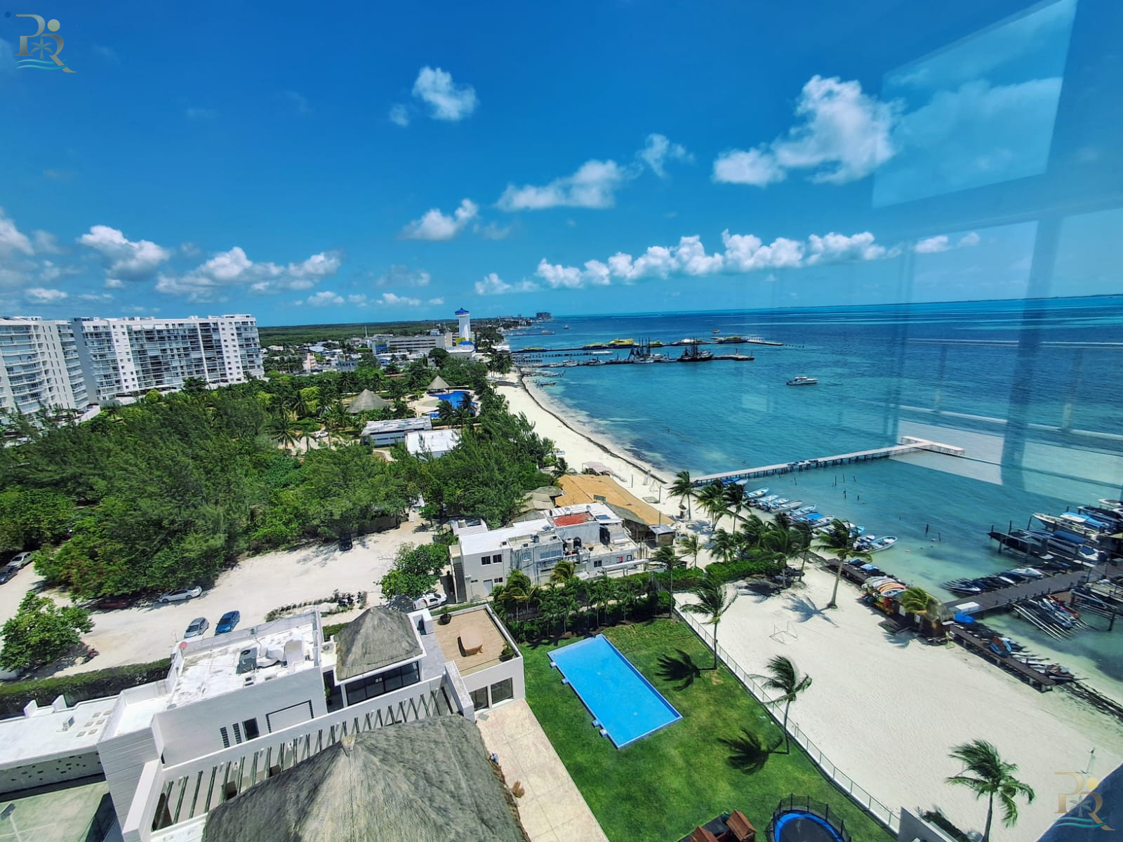 Property gallery SPECTACULAR BEACHFRONT PENTHOUSE