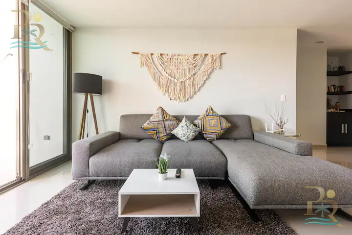 Property gallery APARTMENT STEPS FROM THE BEACH