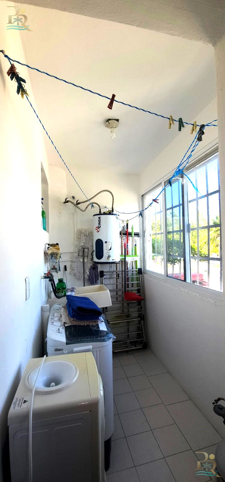 Property gallery FIXER UPPER 30 METTERS FROM THE OCEAN