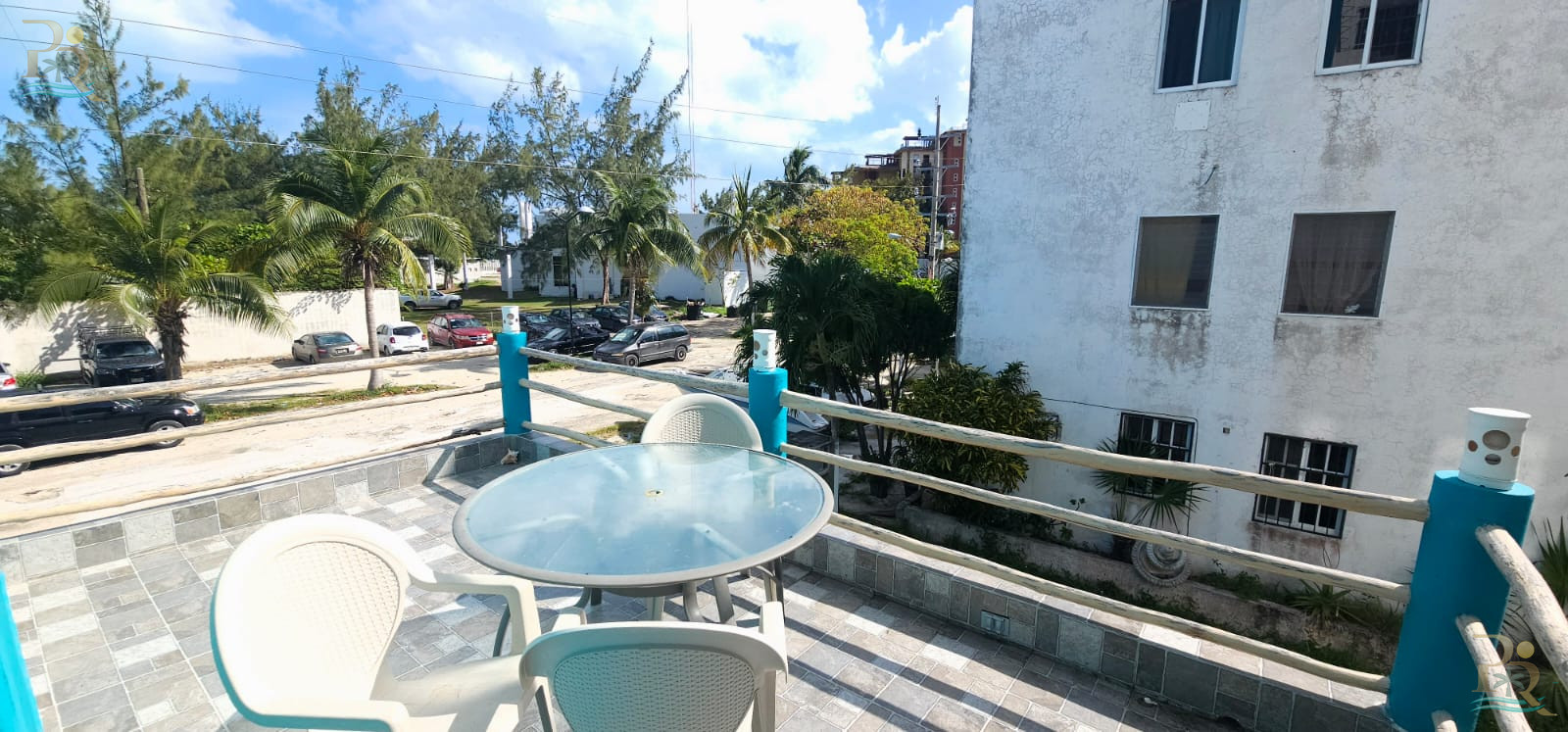 Property gallery FIXER UPPER 30 METTERS FROM THE OCEAN