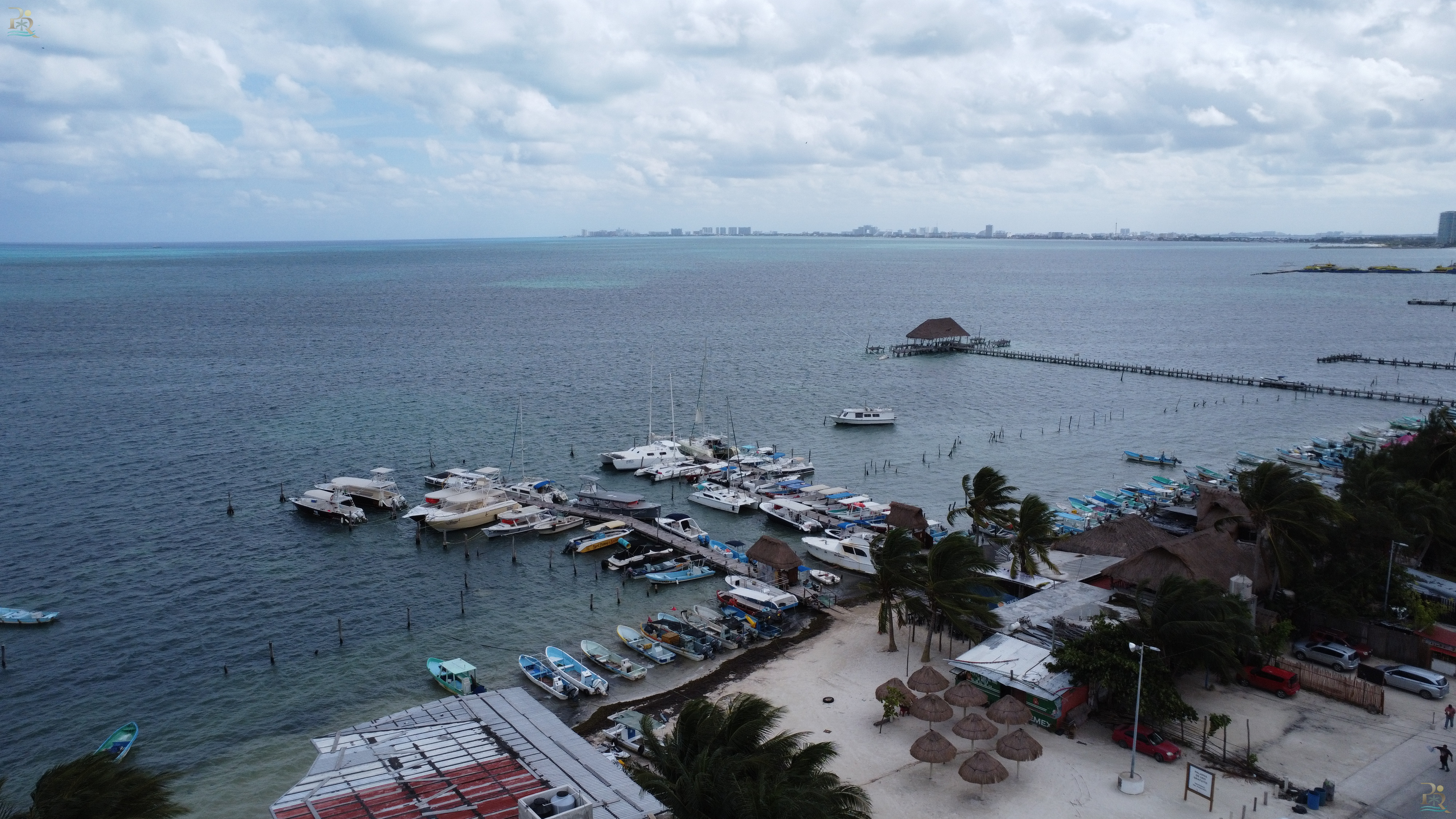 Property gallery UNIQUE OPPORTUNITY: ¡BEACHFRONT HOUSE!