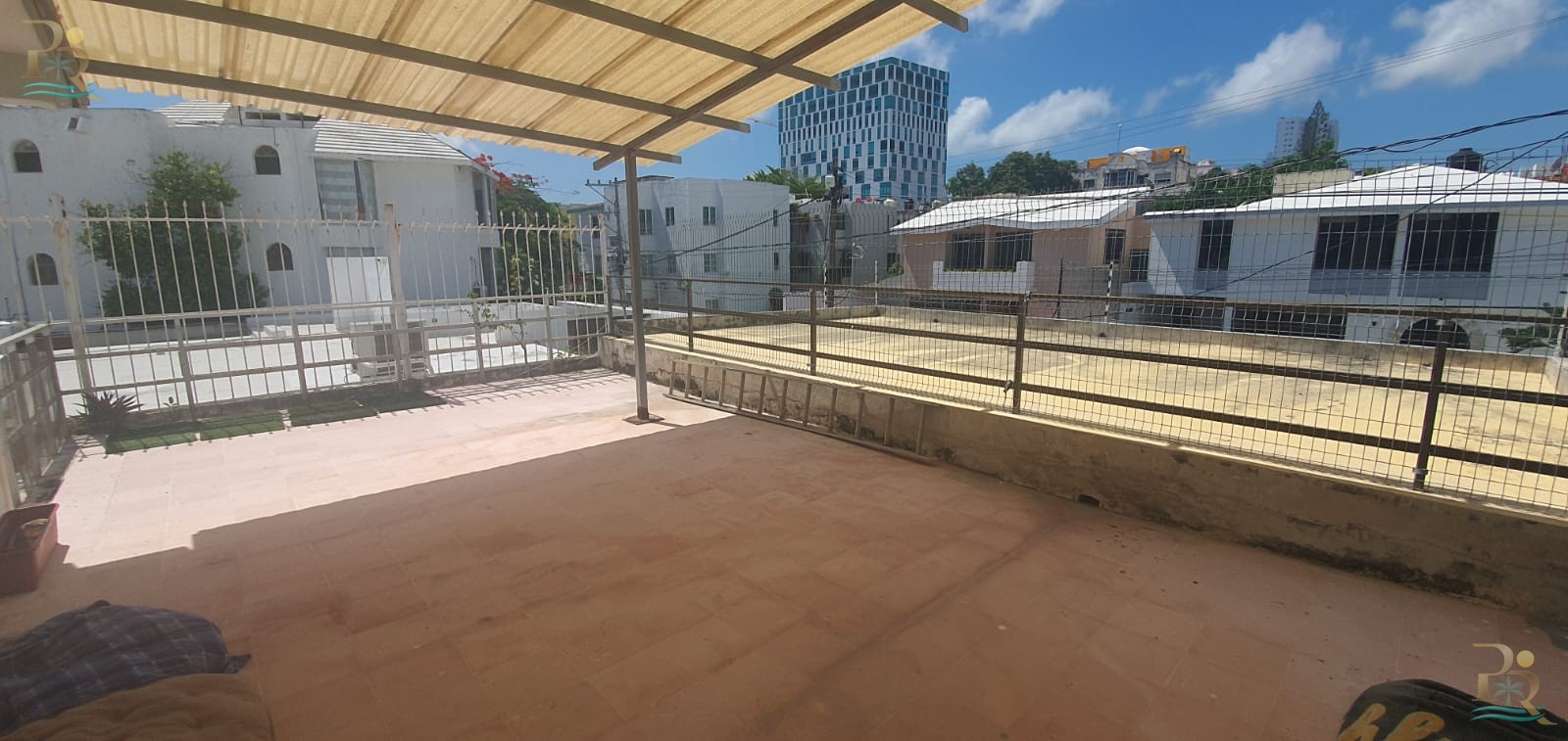 Property gallery IMPRESSIVE RESIDENCE WITH HIGH-QUALITY FINISHES