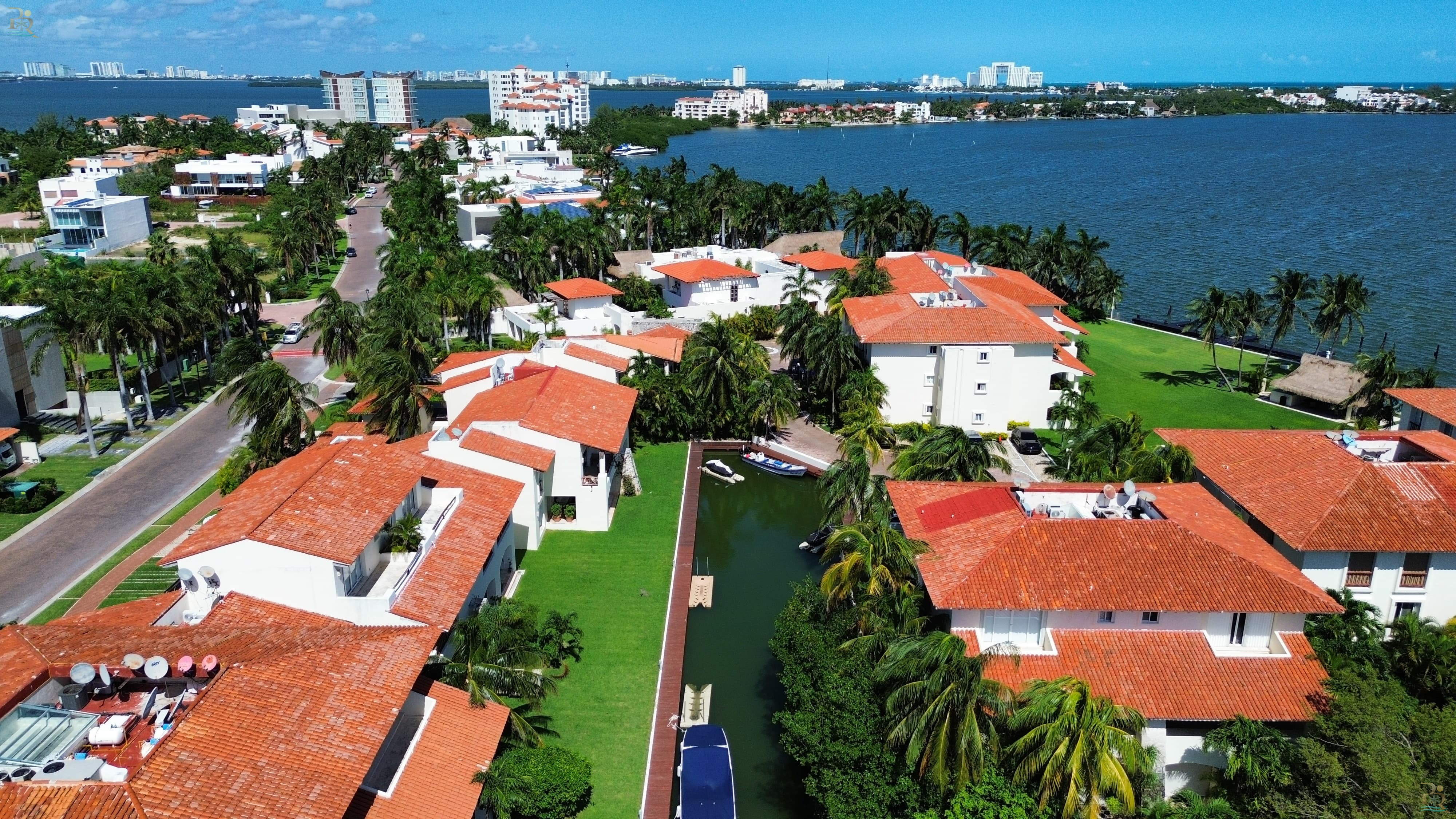 Property gallery Exclusive Residence in Isla Dorada