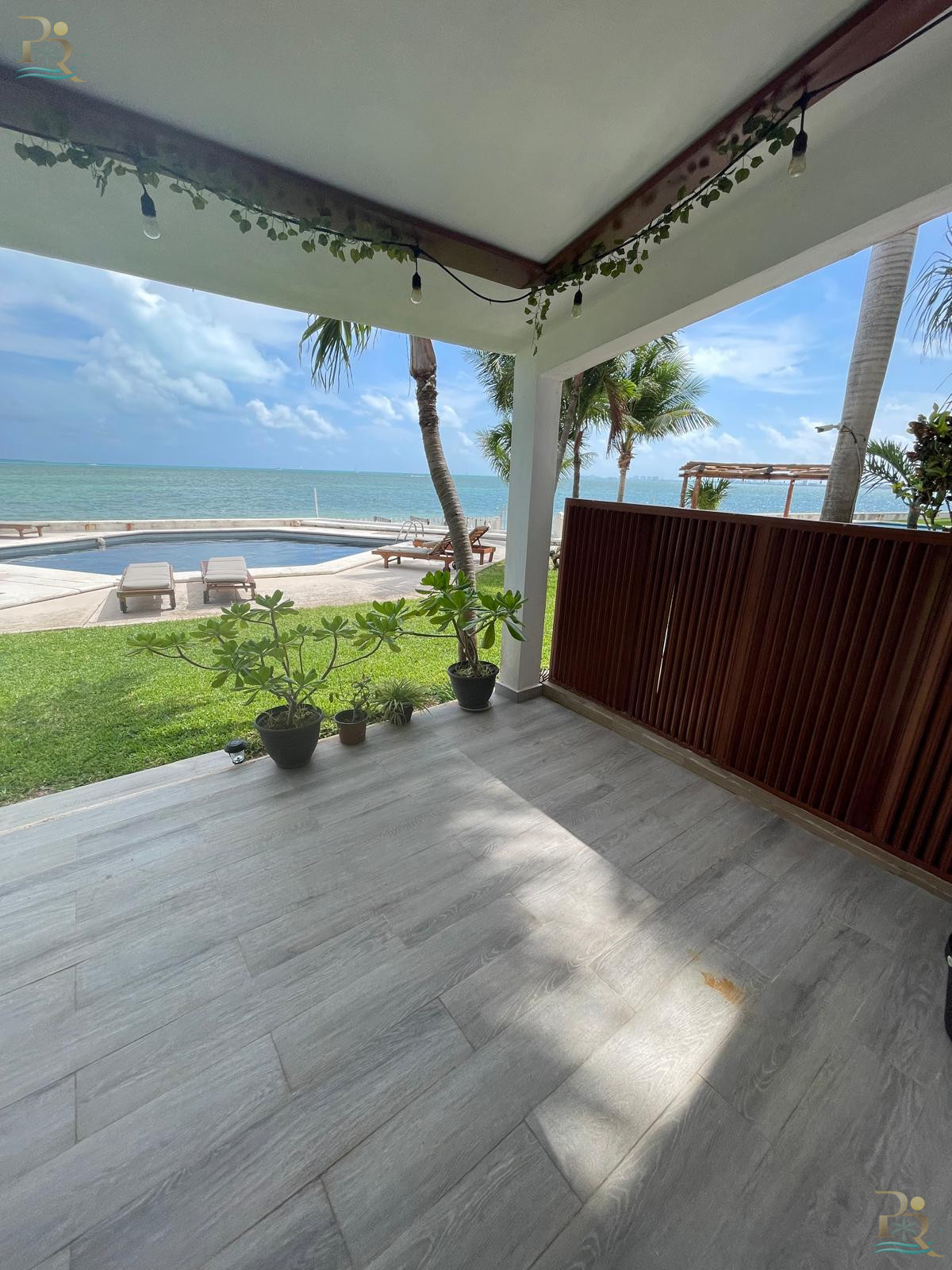 Property gallery OCEAN FRONT VILLA KEY ON HAND | CANCUN MEXICO