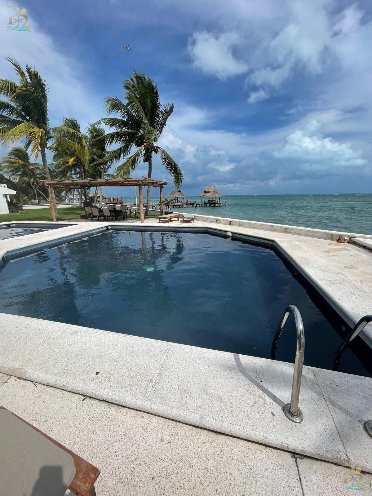 Property gallery OCEAN FRONT VILLA KEY ON HAND | CANCUN MEXICO