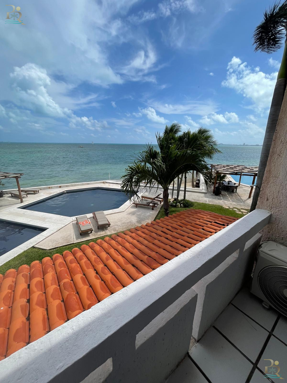 Property gallery OCEAN FRONT VILLA KEY ON HAND | CANCUN MEXICO