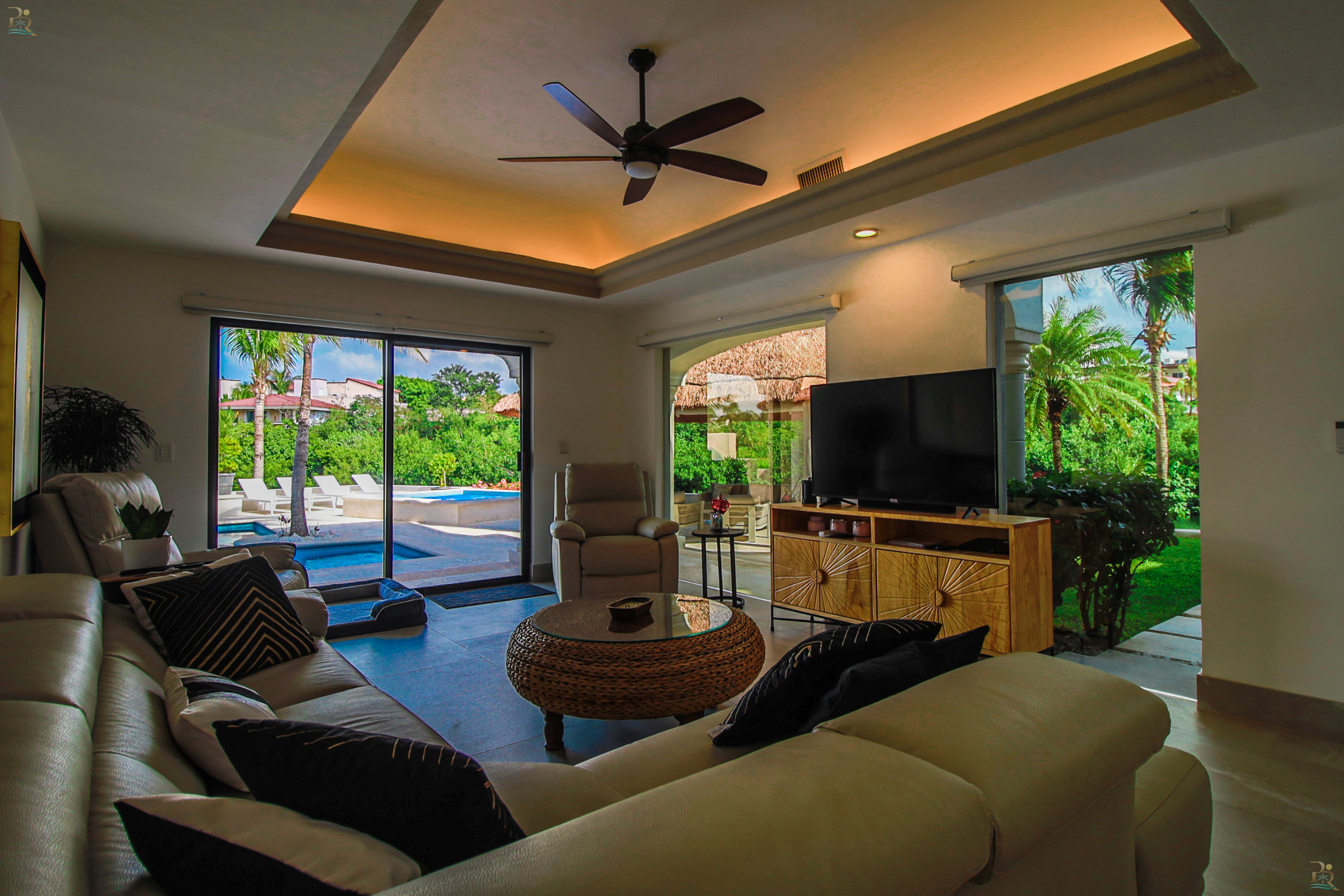 Property gallery Villa Elegancia | Luxury Private Pool Villa in Puerto Aventuras