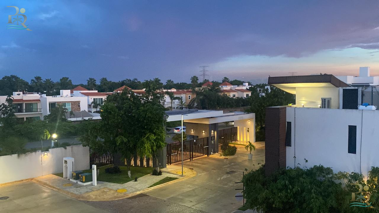 Property gallery House for Sale in Residencial El Encuentro, Playa del Carmen | 3-Bedroom Home with Resort-Style Amenities
