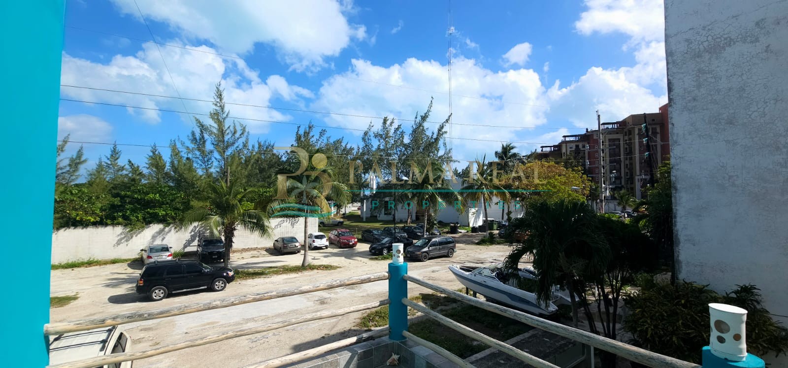 Property gallery FIXER UPPER NEAR THE BEACH