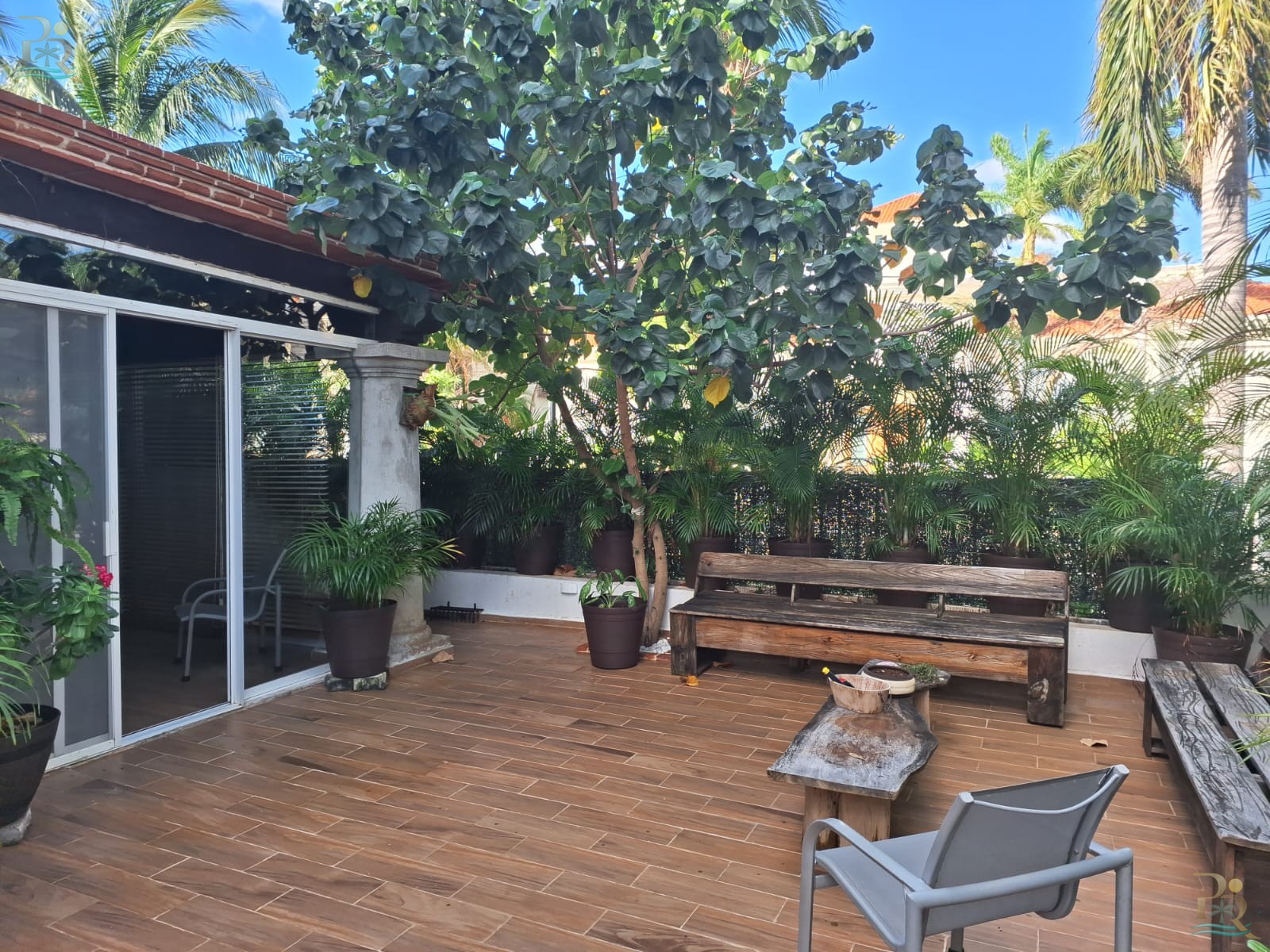 Property gallery SPLURGENT HOUSE: LIVE THE LUXURY IN ISLA DORADA