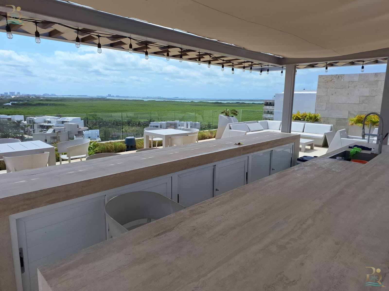 Property gallery COASTAL BLISS: EXCEPTIONAL CONDO WITH DIRECT CARIBBEAN ACCESS IN CANCUN