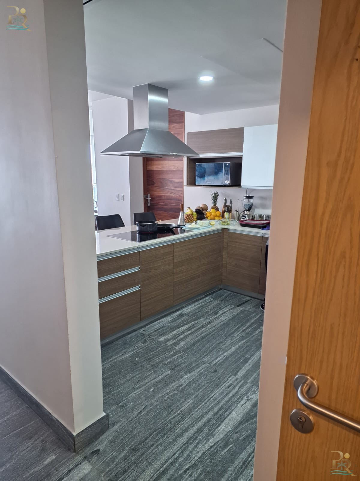 Property gallery COASTAL BLISS: EXCEPTIONAL CONDO WITH DIRECT CARIBBEAN ACCESS IN CANCUN