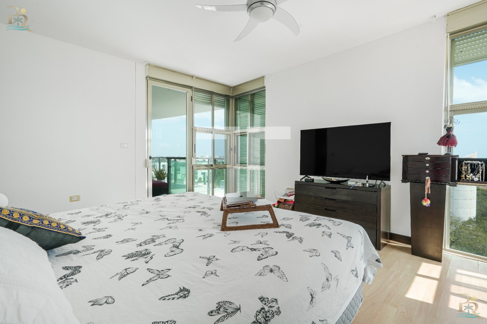 Property gallery EXCLUSIVE APARTMENT